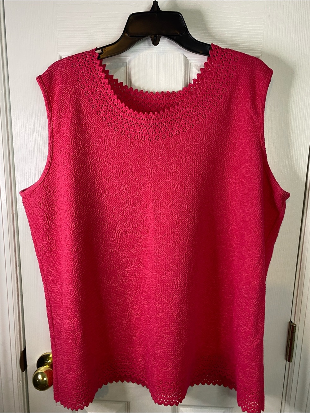 BonWorth Bright Fuchsia Crochet-Trim Tank Top Size XLarge.